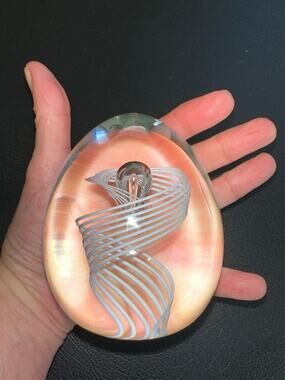 SIGNED VINTAGE MIDCENTURY STEUBEN EGG SWIRL PAPERWEIGHT